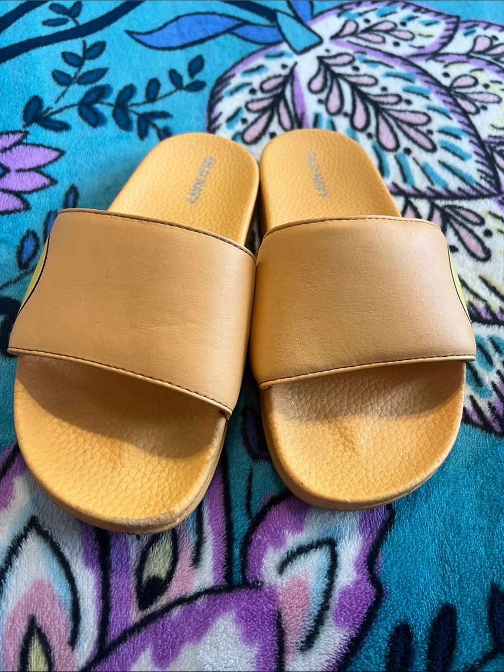 Old Navy girls - Winking Smiley Slide Sandals - size 1-2
